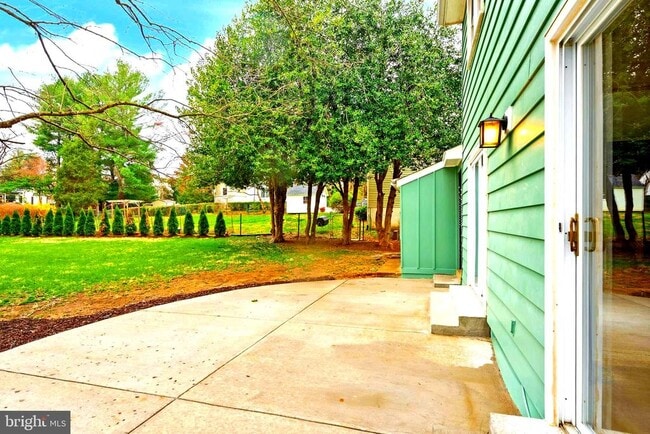Building Photo - 7109 Davis Ct