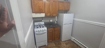 Building Photo - 44 Estes St