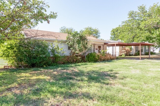 Building Photo - 5130 Vicki St