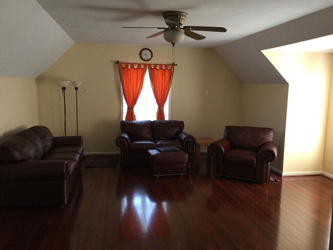 Building Photo - 122 Barbara Ln