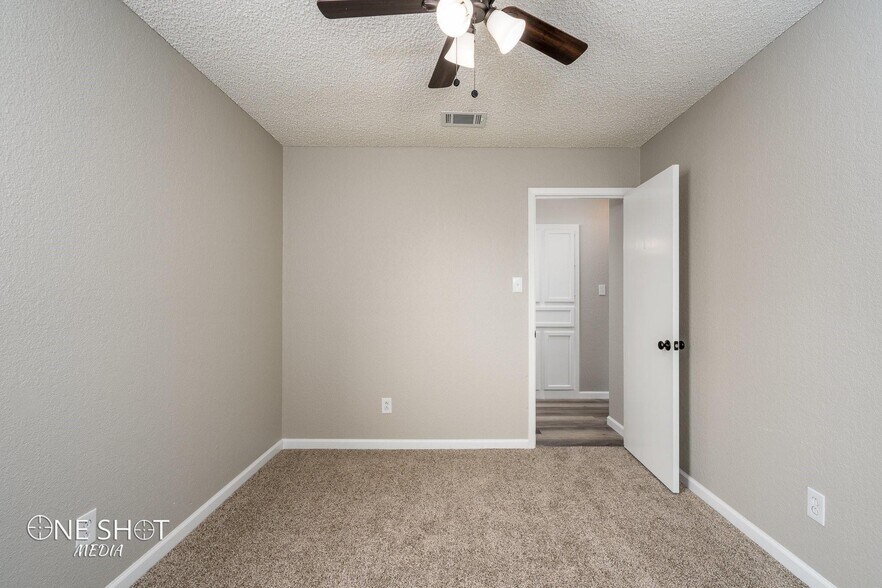 Building Photo - 1359 Yeomans Rd