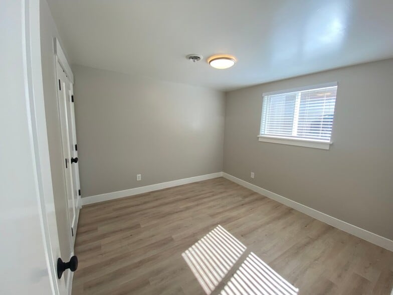 Building Photo - 3488 S 500 E