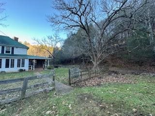 Building Photo - 240 Crooked Run Rd