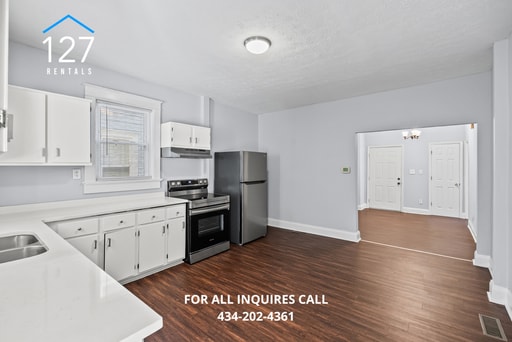 Building Photo - Updated 2BR Duplex with Central Air & Washer/Dryer – Water, Sewer & Trash Included!