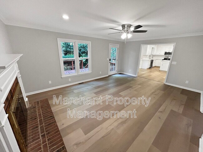Building Photo - 7 Waxwing Ct