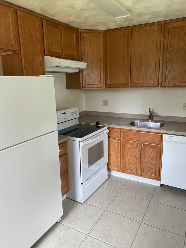 2004 Hershey Rd 2004 Hershey Rd Erie PA 16509 Apartment Finder