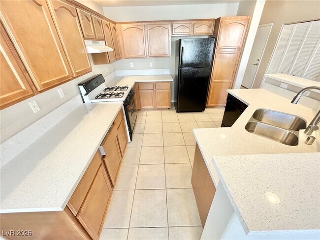 Building Photo - 206 Crown Imperial St