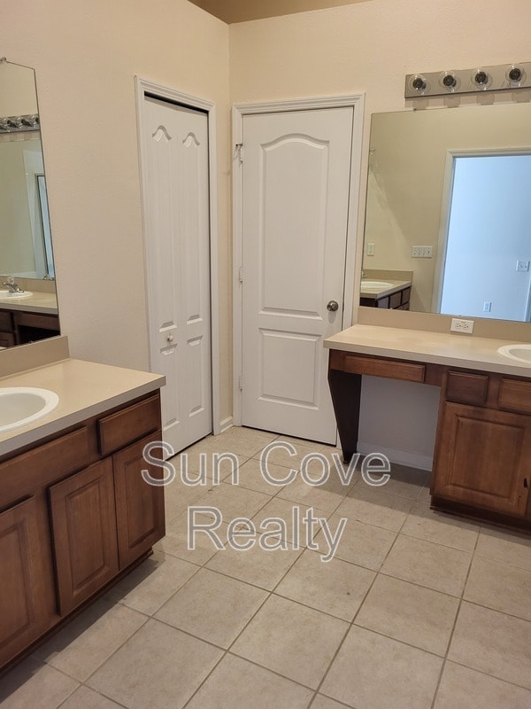 Building Photo - 7607 Mariners Harbour Dr