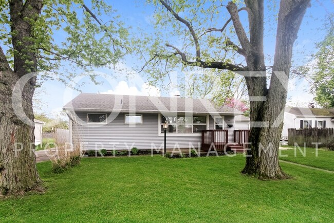 Primary Photo - Spacious 3 Bedroom in Great Location