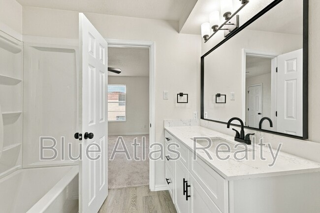 Building Photo - 8108 Foxfire Ln