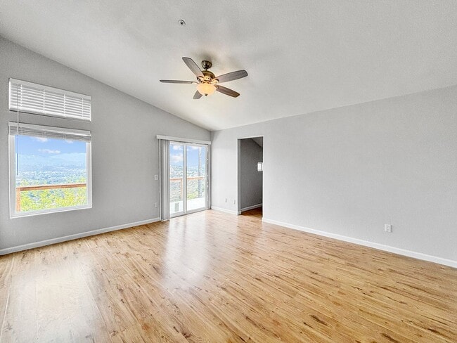 Building Photo - Spacious & Upgraded 4 Bedroom, 3 Bath Home...