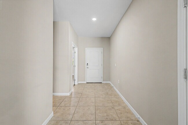 Building Photo - 30731 Monterey Cir