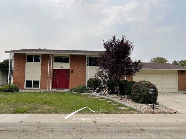 Building Photo - 8701 Brynwood Dr