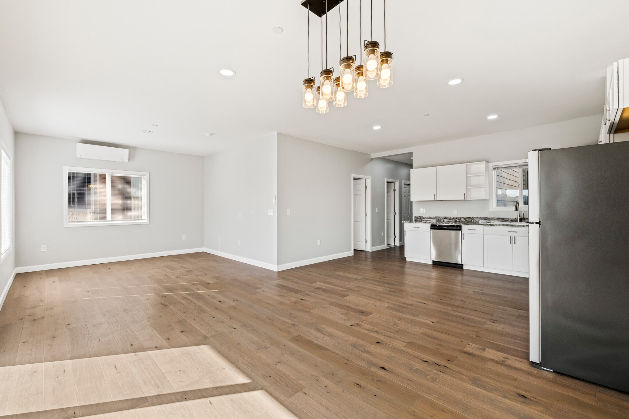 Building Photo - 812 2nd Ave N