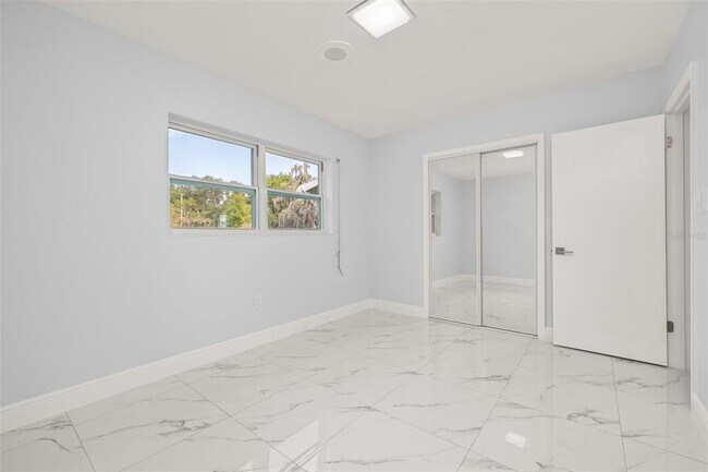 Building Photo - 930 Aultman Rd