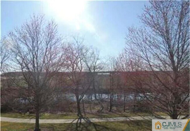 Building Photo - 104 Ravens Crest Dr