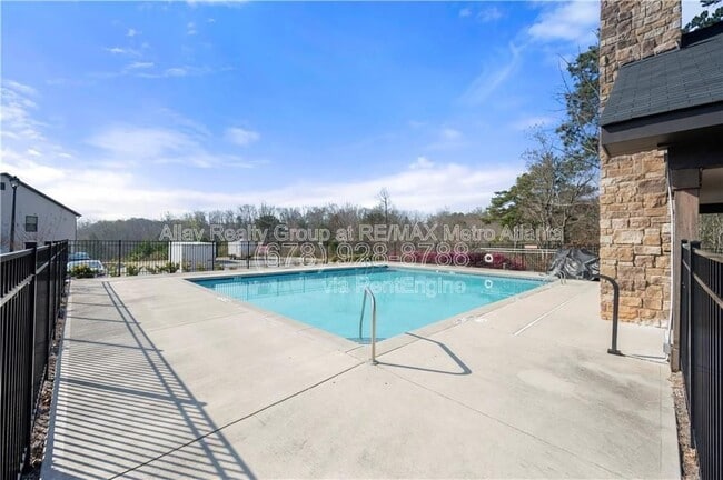 Building Photo - 6448 Mountain Home Way