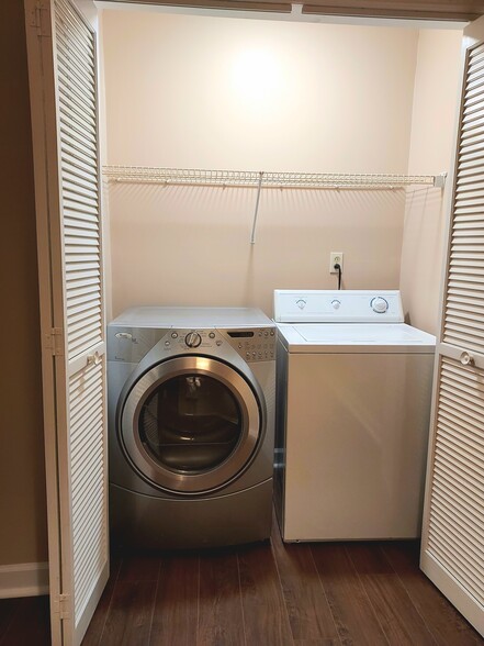 Full Size Washer and Dryer - 11531 Jade Ln SE