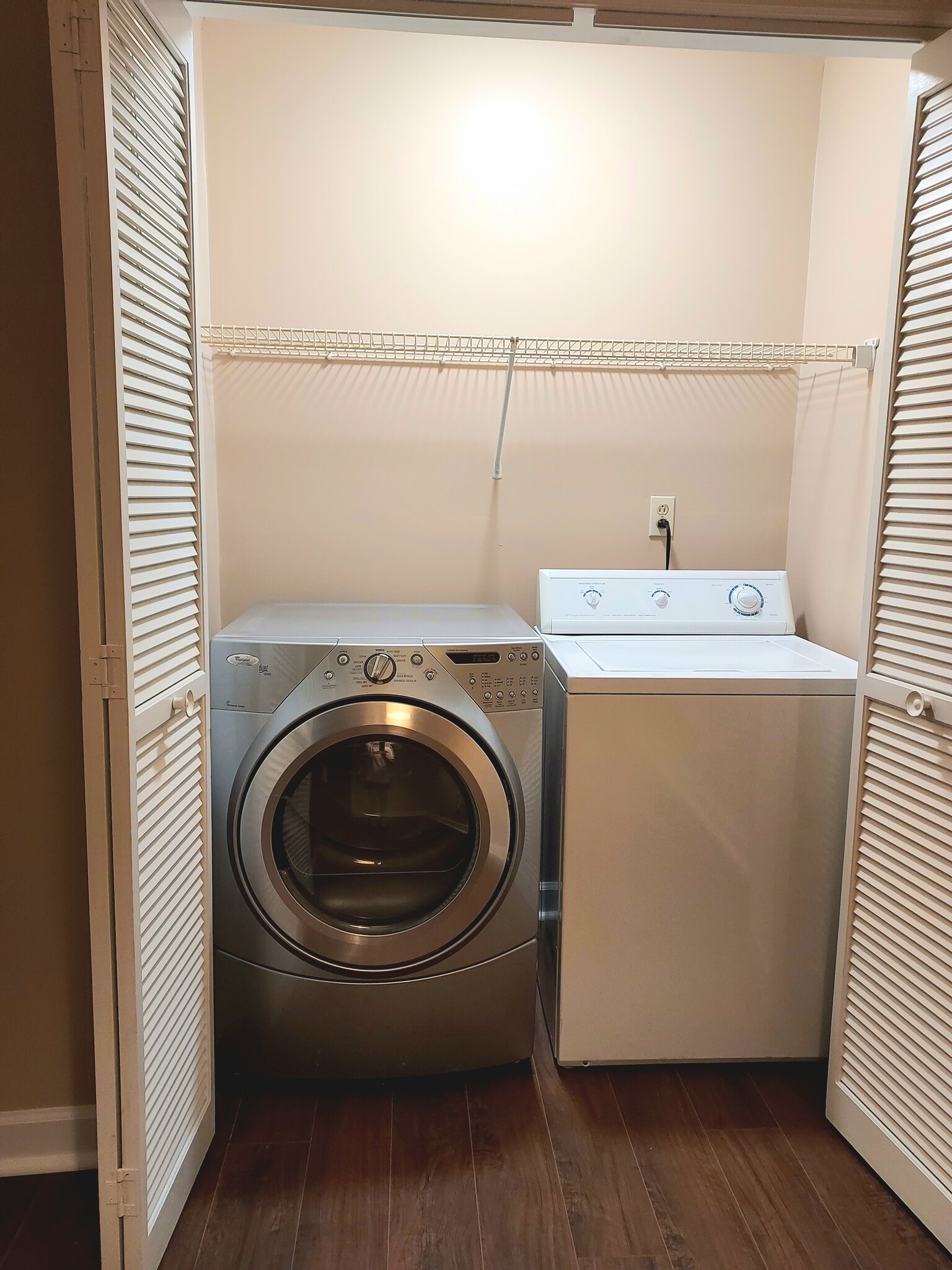 Full Size Washer/Dryer - 11531 Jade Ln SE