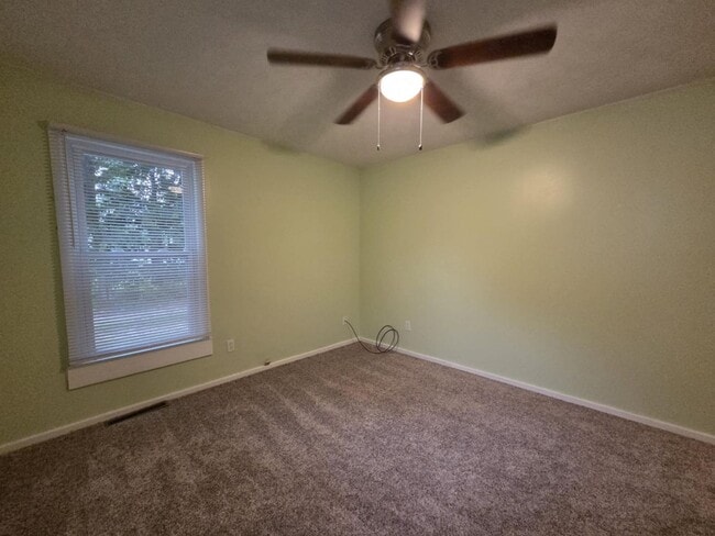 Building Photo - Spacious Home for Rent!