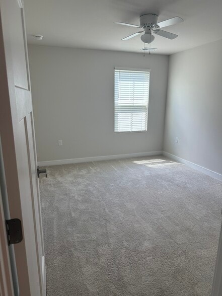 Guest Bedroom - 867 Ashlar Cir