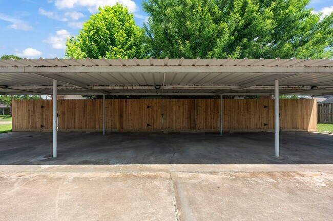 Building Photo - 6713 Biggs Ct