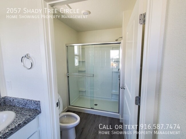 Building Photo - 2057 Shady Tree Cir