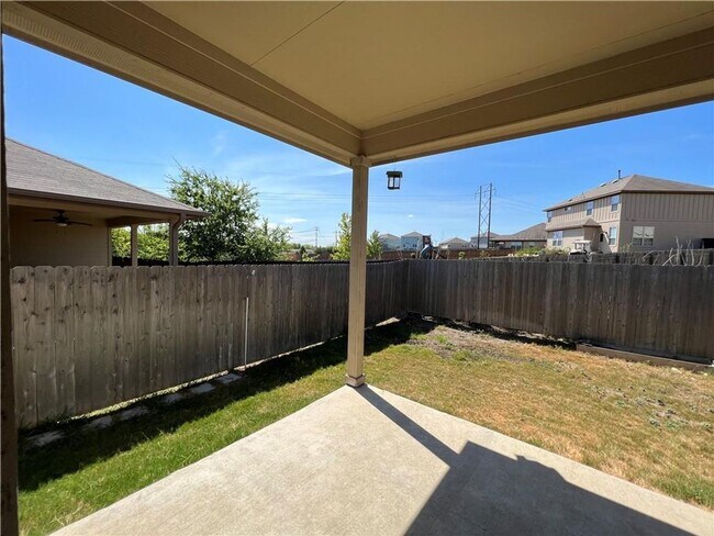 Building Photo - P2-179 Joanne Loop Buda, TX 78610