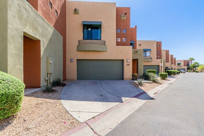 Building Photo - 7601 E Roosevelt St