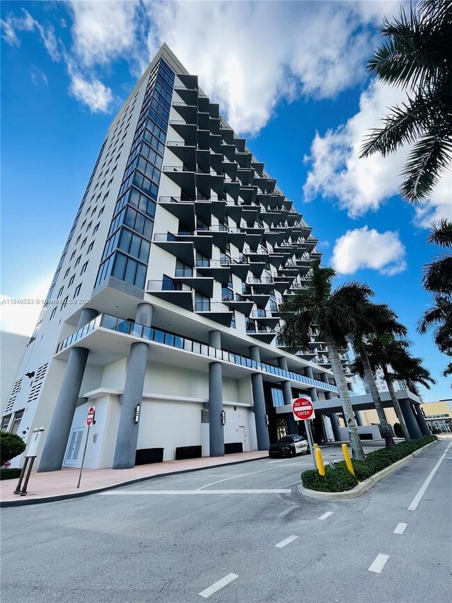 Building Photo - 5252 NW 85th Ave