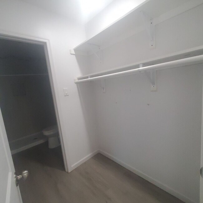 Building Photo - New Home Centrally Located