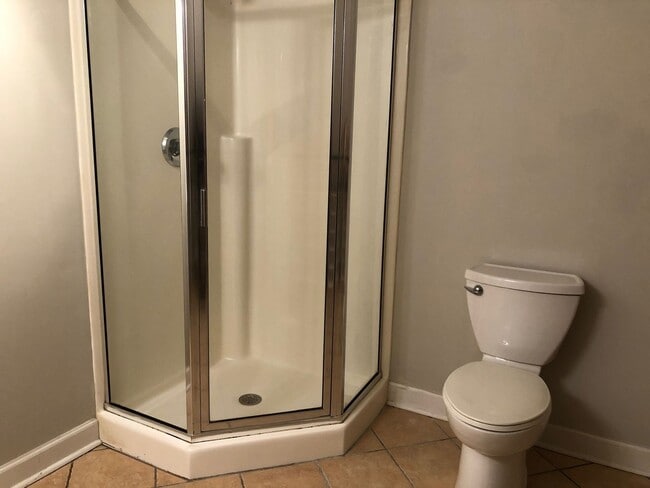 Building Photo - 1713 McHenry Ave