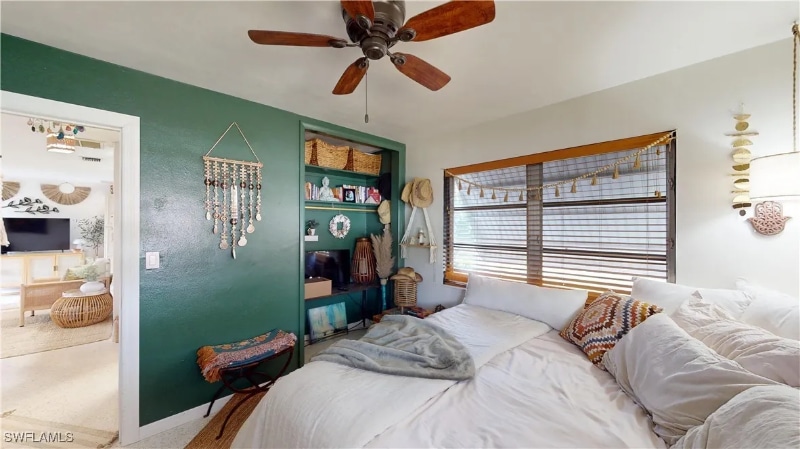 Building Photo - 5216 Versailles Ct