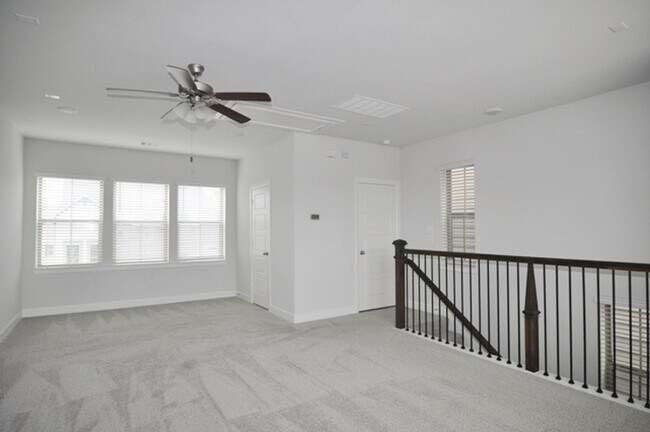 Building Photo - Trinity Grove ~ Skyline Views!