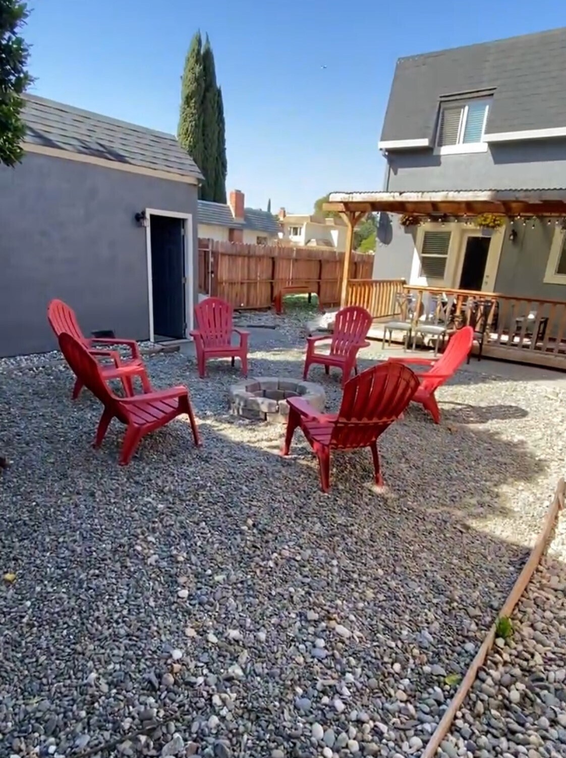 Building Photo - 2464 Beaufort Dr