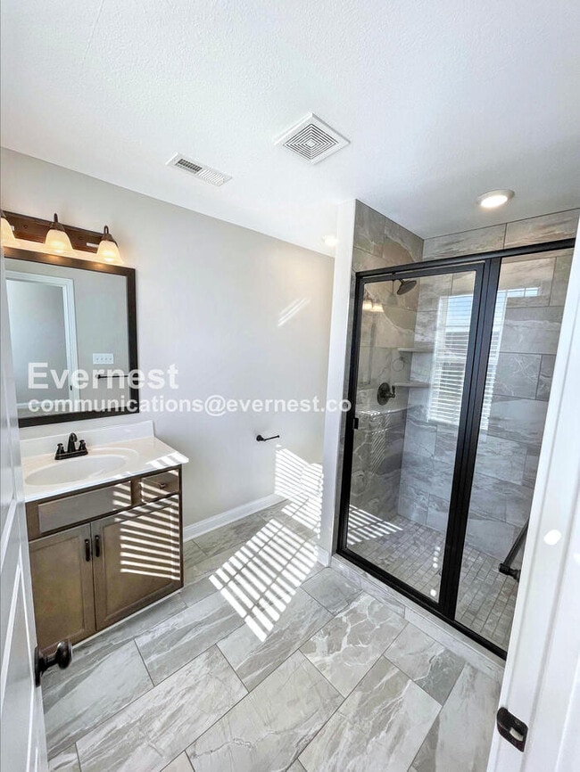 Building Photo - 1101 Cardinal Crk Dr