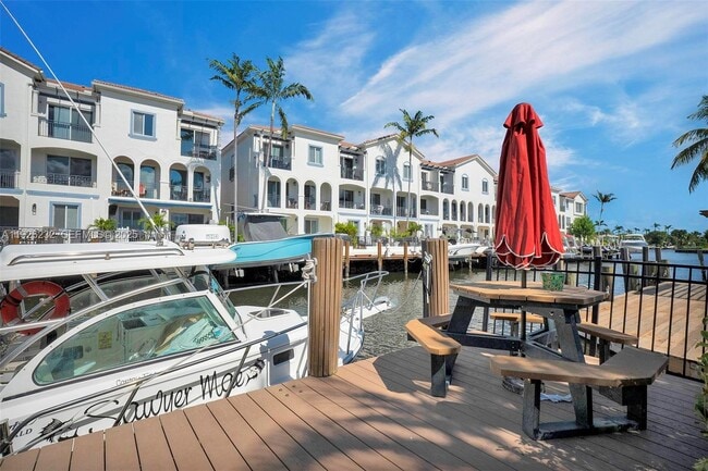 Building Photo - 812 Chukker Rd