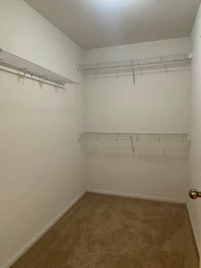 Building Photo - 4 BEDROOM, BELTON ISD