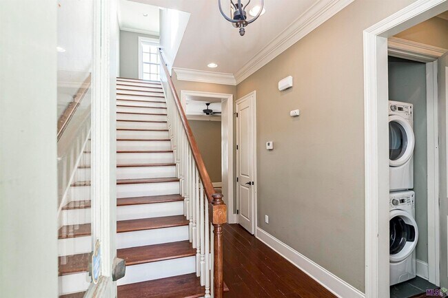 Building Photo - 755 Boxelder Dr