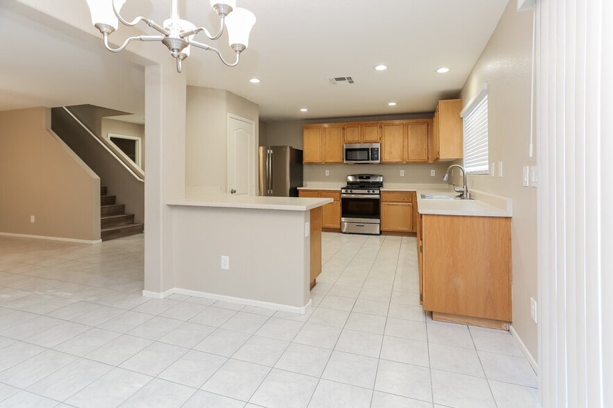 Building Photo - 9132 Patrick Henry Ave
