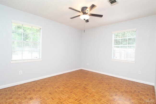 Building Photo - 1400 N D St