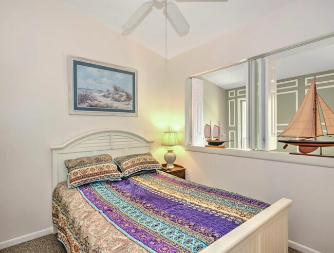 Building Photo - 4803 SW Santa Barbara Ct