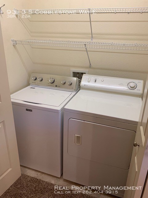 Building Photo - 3 Bedroom Condo in Franklin! Available Now!