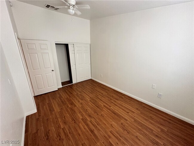 Building Photo - 5290 Panguitch Dr