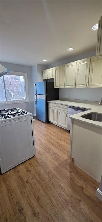 Building Photo - 15 Linden St