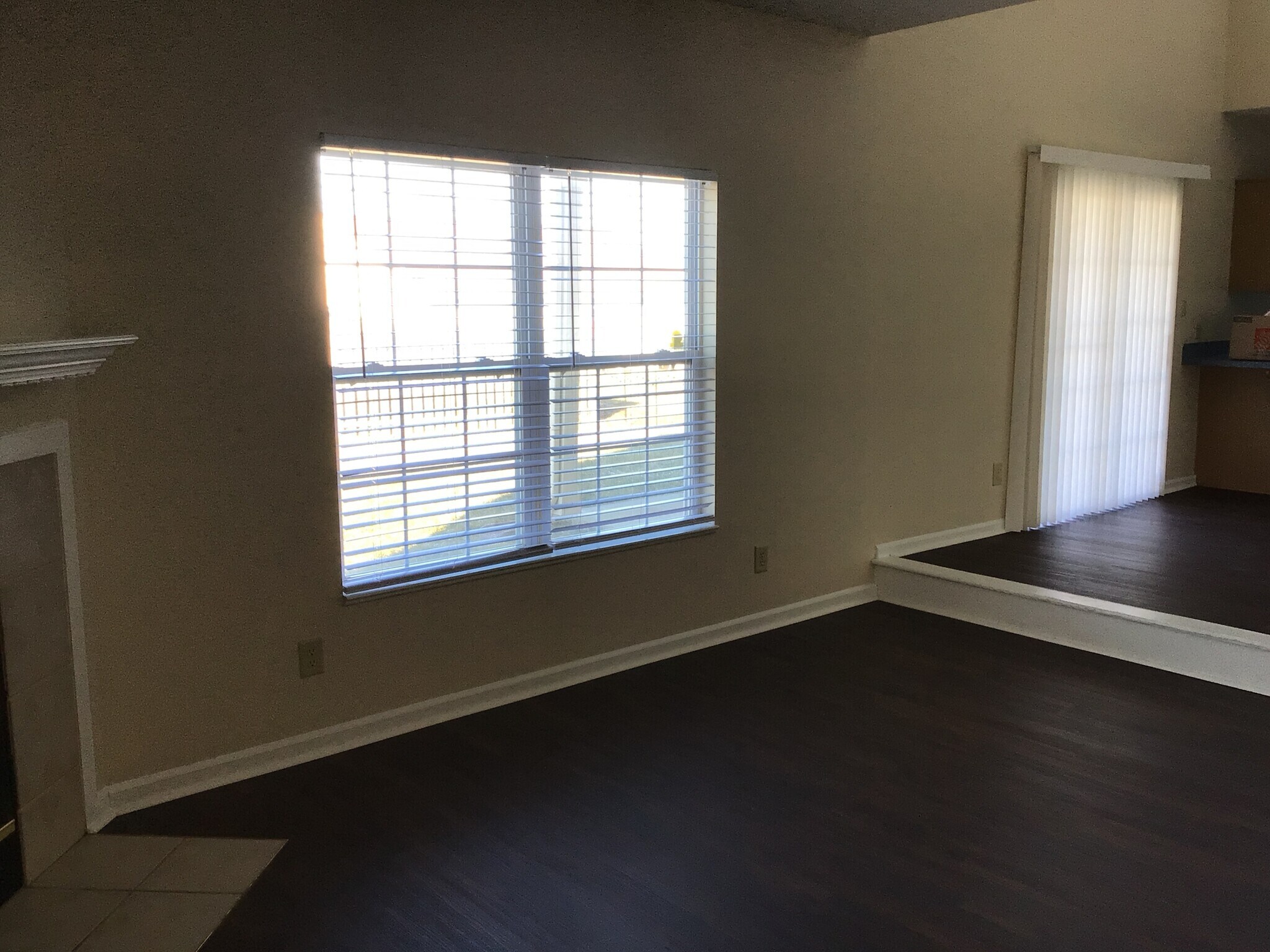 Building Photo - 2440 Tiptop Dr