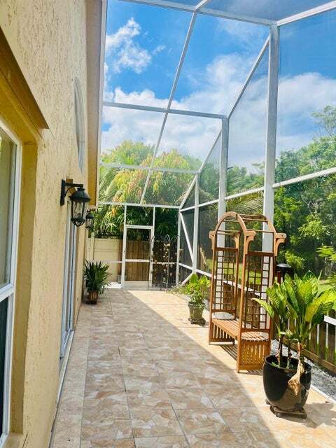 Building Photo - 6817 Barnwell Dr
