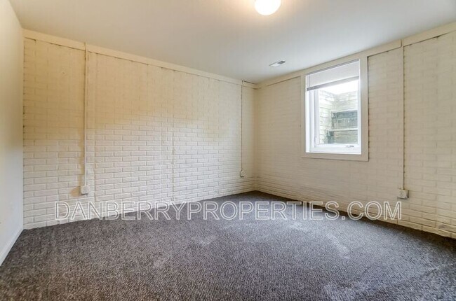 Building Photo - 3716 Turret Green Dr