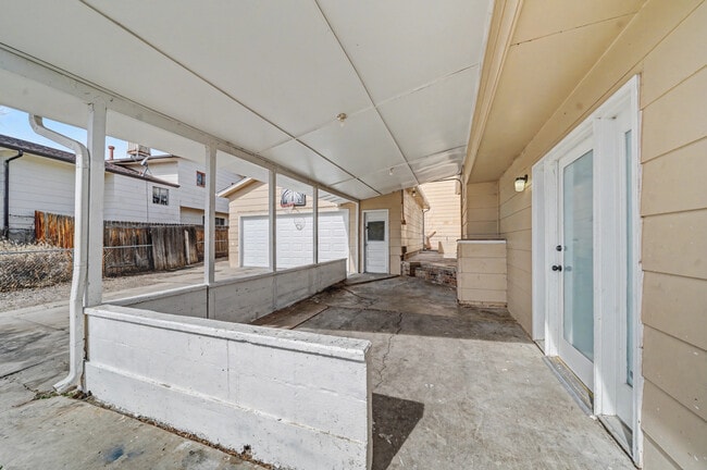 Building Photo - 165 Glenn Pl