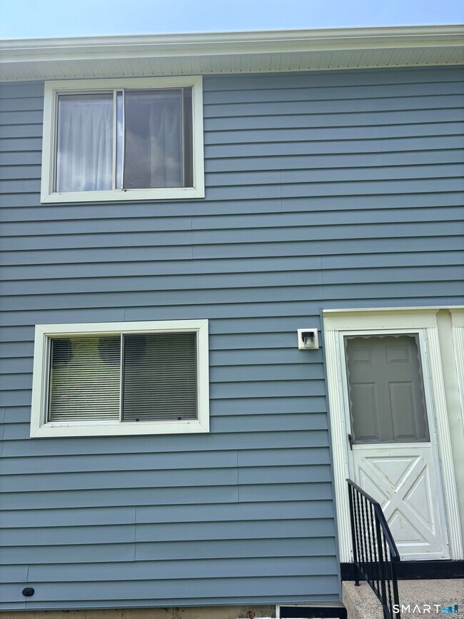 Building Photo - 461 Spring St
